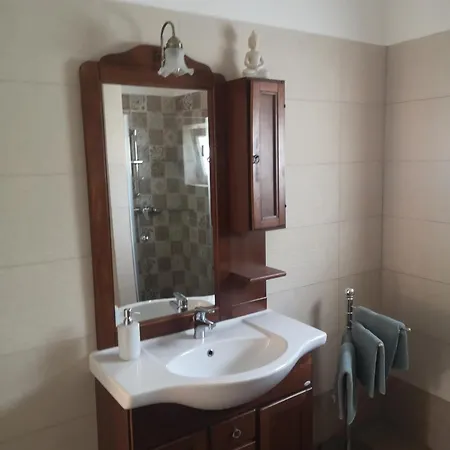 Júlia Balatonkeresztúr